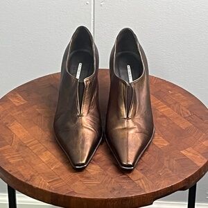 Donald J. Pliner Lyndie Copper Brown Heels